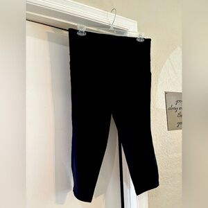 All In Motion XXL - Women’s Black Yoga Pants - Nice Quality - Very Soft & Comfy
